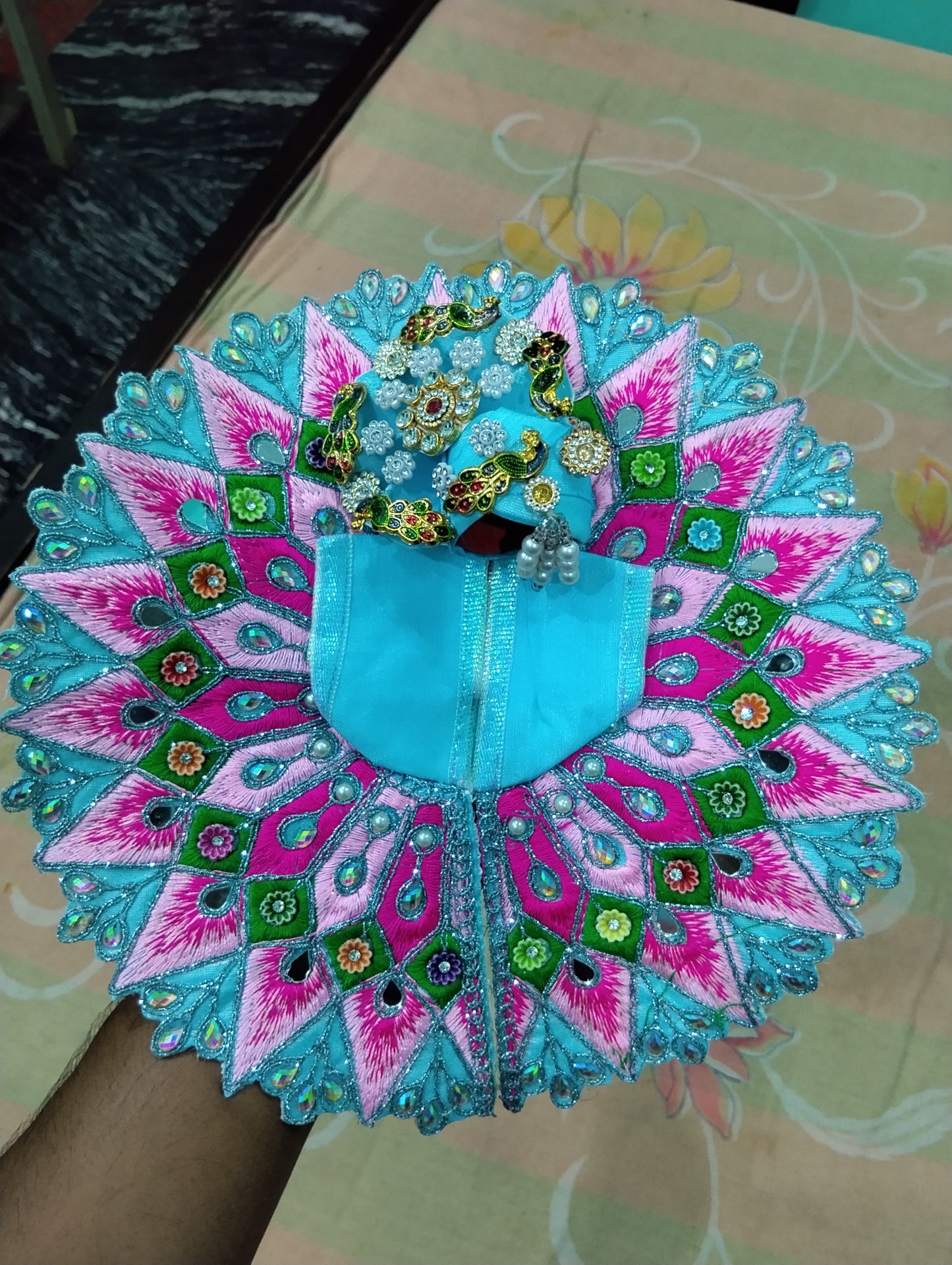 Combo of Dress and Pagdi for Laddu Gopal Size 5 Number