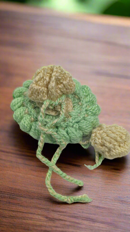 Laddu Gopal woolen dress size 0 white and green colour 