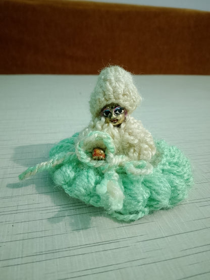 Laddu Gopal woolen dress size 0 white and green colour 